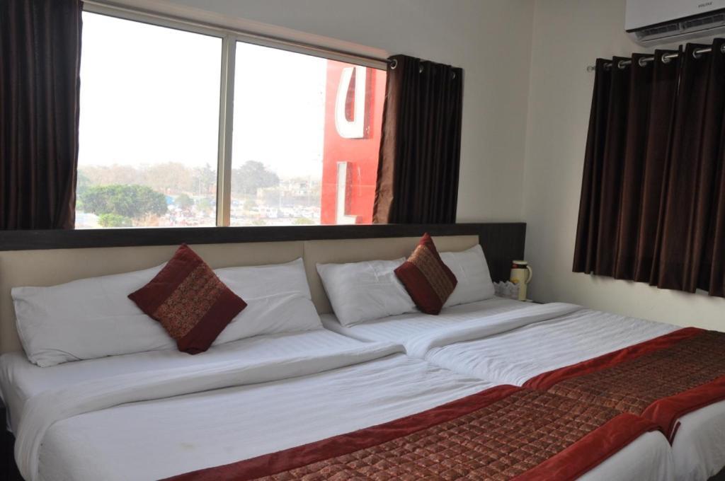 Hotel Al Gulzar Delhi  Eksteriør billede
