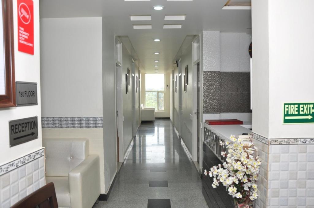 Hotel Al Gulzar Delhi  Eksteriør billede