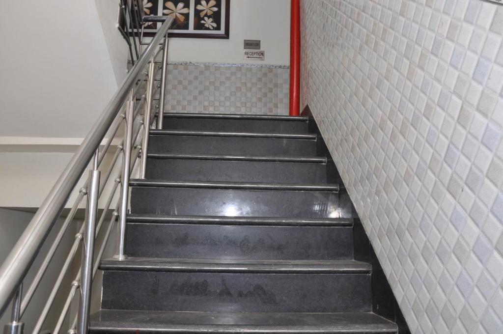 Hotel Al Gulzar Delhi  Eksteriør billede